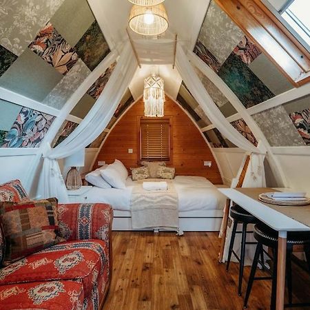 Robin Nest - Cosy Shepherd'S Hut Hideaway Callington Eksteriør billede
